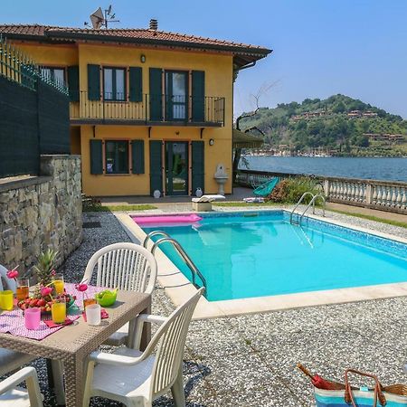 La Casa Sul Lago D'Iseo スルツァーノ エクステリア 写真