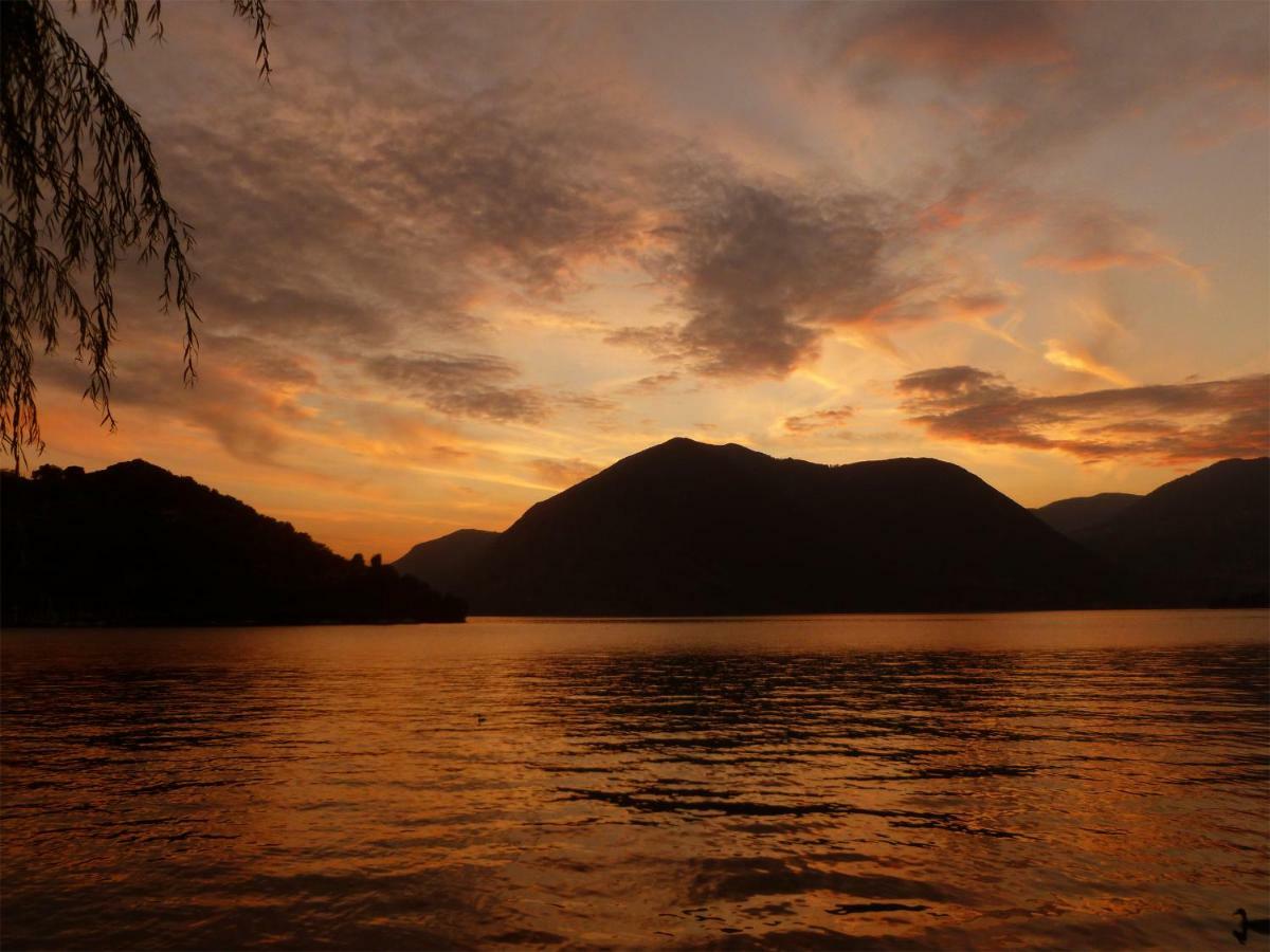 La Casa Sul Lago D'Iseo スルツァーノ エクステリア 写真